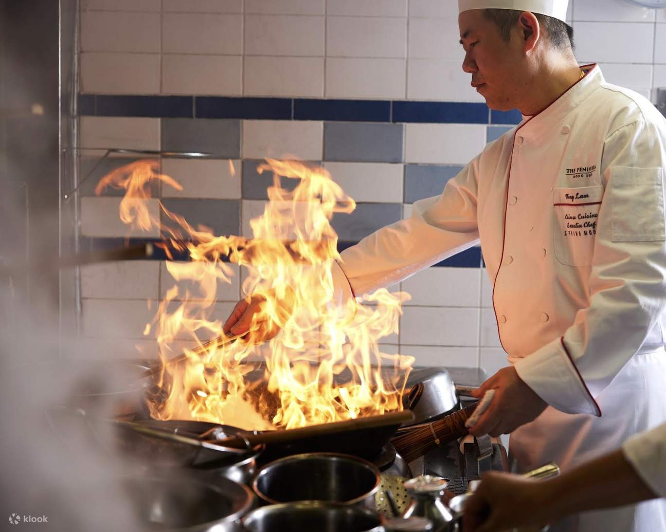 The Peninsula Hong Kong - Spring Moon | Cena festiva de 6 platos, Cena de Nochevieja de 8 platos